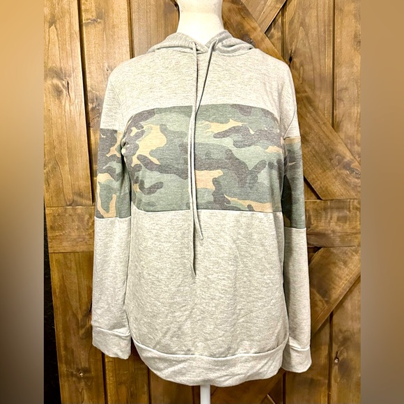 EUC 7th Ray Gray Cam Accent Hooded Long Sleeve Top - Picture 8 of 15